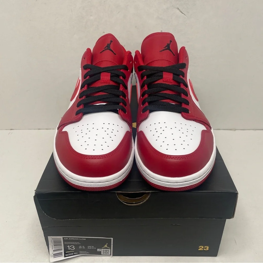 Nike Air Jordan 1 Retro Low “Bulls” 2022 - Picture 2 of 4